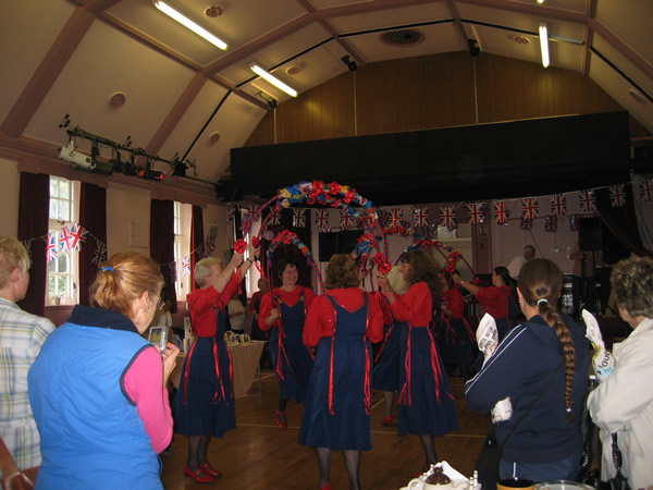 The Penny Royal Garland Dancers